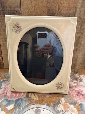Vintage Floral Ceramic Oval Mirror Frame - Cream Cottagecore